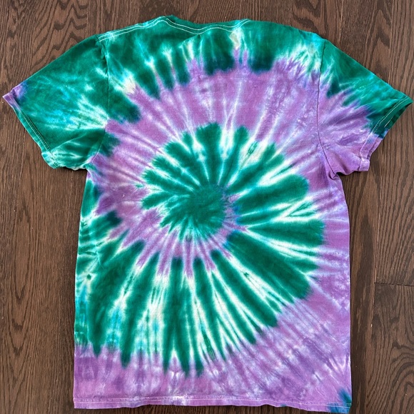 Disney tshirt youth small - Picture 2 of 2